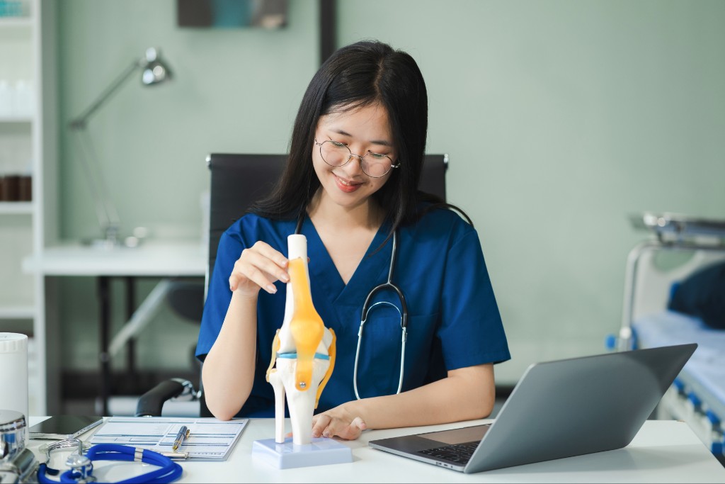 When to See a Doctor for ACL injury